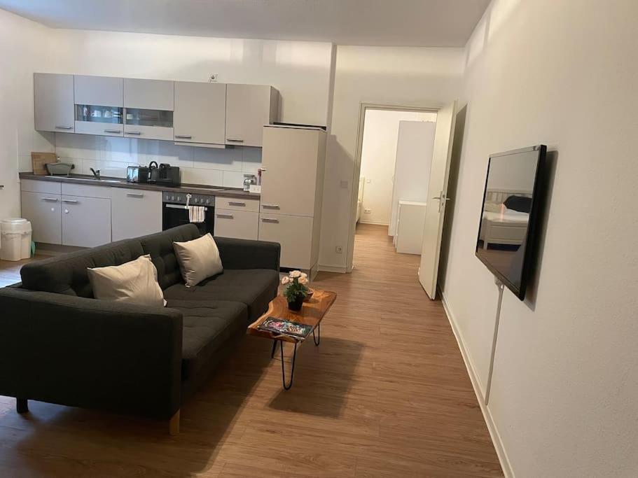Zentrale Wohnung Direkt Am Hauptbahnhof - Bismarck Düsseldorf Kültér fotó