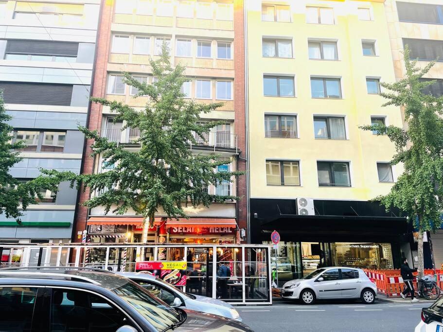 Zentrale Wohnung Direkt Am Hauptbahnhof - Bismarck Düsseldorf Kültér fotó
