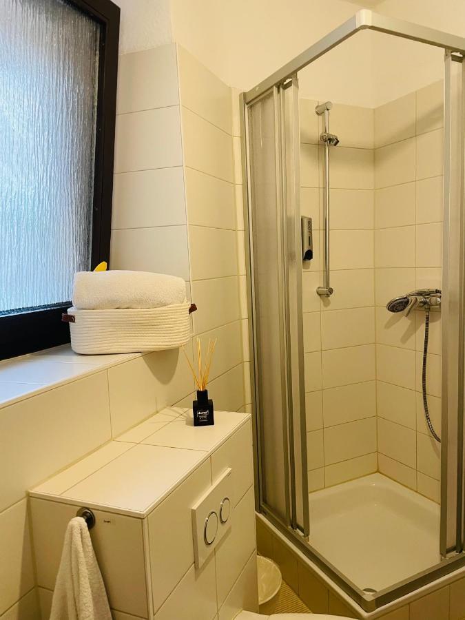 Zentrale Wohnung Direkt Am Hauptbahnhof - Bismarck Düsseldorf Kültér fotó